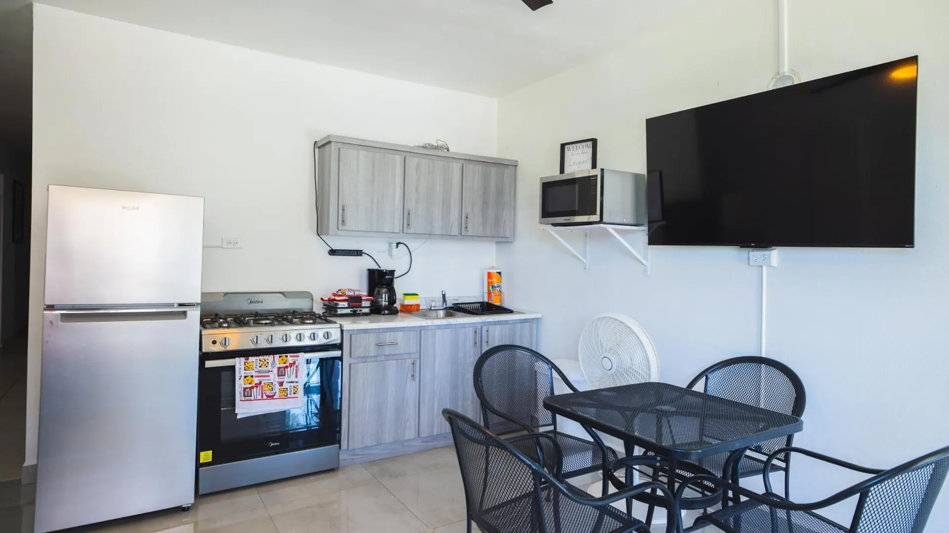 Chris Guest House Rincon